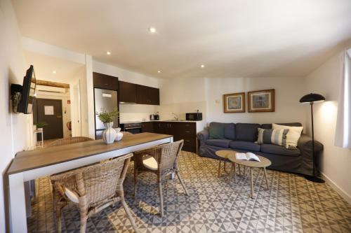Bravissimo Abeuradors, 3 bedrooms in the Barri Vell