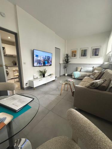 Lovely and Spacious apartment