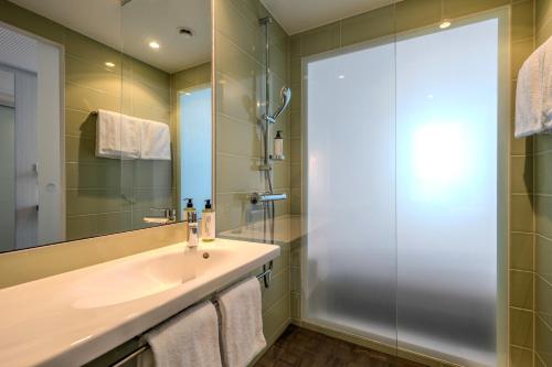 Premier Inn Hamburg City Berliner Tor - 화장실