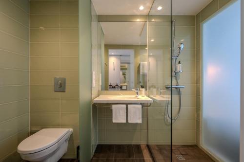Premier Inn Hamburg City Berliner Tor - 화장실