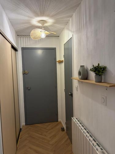 Studio au cœur de Luchon avec parking, telecabine a 600m in Montauban-de-Luchon