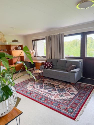 . Villa Palmu in Nakkila, riverside home, 15 mins from Pori