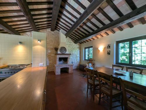 A szálláshely kívülről, Casa Alloro in Pergola (Urbino)