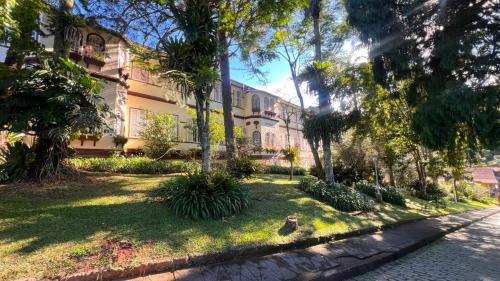 Apartamento Quitandinha com Ar Quente e Frio Pet Friendly in Duques