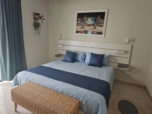 Eden Tropical new 1BR Condo Walk to Beach Pool - image 2