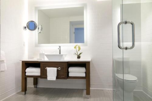 2 bedrooms, 4 beds