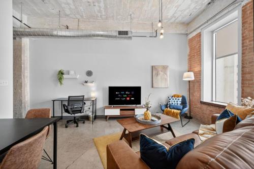 Chic Escape 710 2bd Sleeps 12 Free Parking
