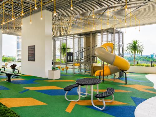 The Kingsley @ Alinea Suites Wifi Blue Dome View in Shah Alam