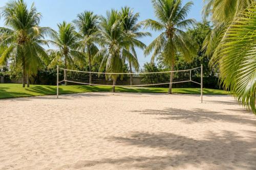 Family Luxury & Beach Club in La Isla Acapulco - image 4