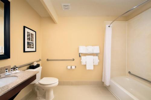 Country Inn & Suites by Radisson, Houston Airport East