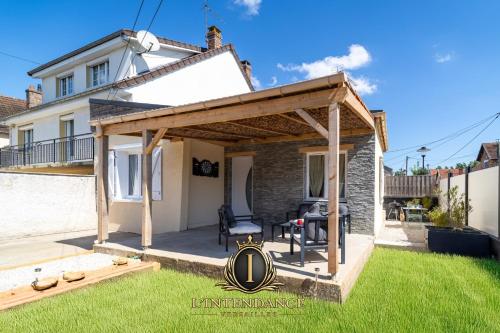 La Petite Parenthèse Jardin, Parking & Proche Gare - Location saisonnière - Trappes