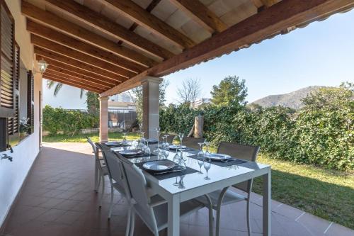 Chalet Falcó with Private Pool and Garden 5