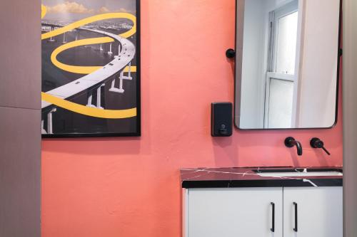 Hearth of city suite - image 2