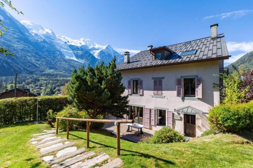 Chez Roberto Chamonix 3BR Duplex with Sauna & Garden - Happy Rentals