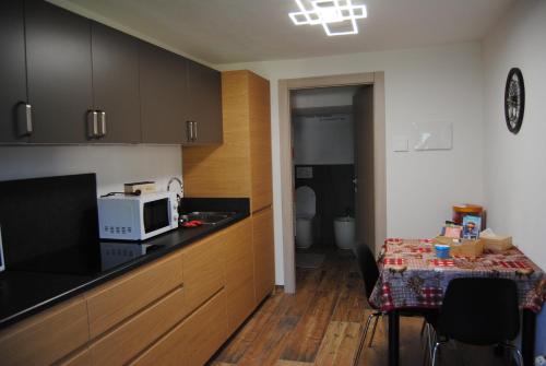 Kitchen, Il Nido di montagna in Saint-Christophe