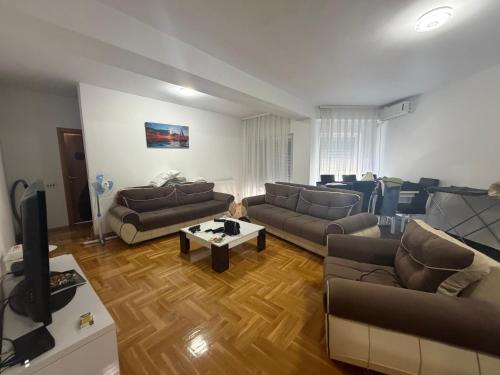 Premium Apartment Istog in อิสตอก