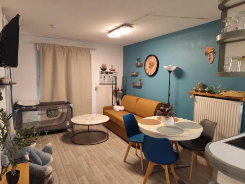 Flat near center free parking inside 4 people - Location saisonnière - Colmar