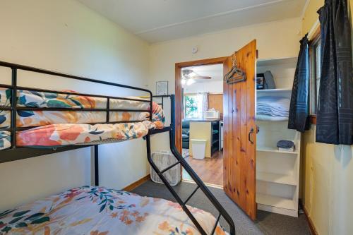 Pet-Friendly Rustic Cabin Steps from Lake Chetek in Chetek (WI)