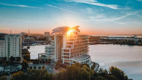 voco St. David's Cardiff by IHG Hotel de charme Cosmeston Castle