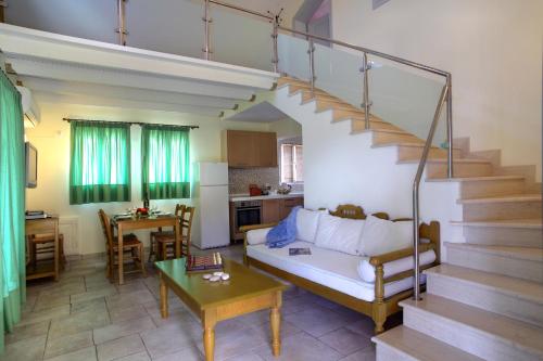 2 bedrooms, 4 beds