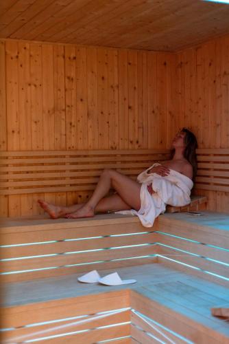 Sauna, Grand Duka Hotel & SPA in Durres