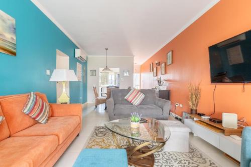 Dream Big Getaway at FernCourt 2BR Apartment Near Ocho Rios in Plantation Village