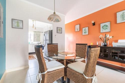 Dream Big Getaway at FernCourt 2BR Apartment Near Ocho Rios in Plantation Village