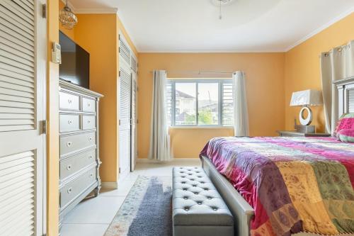 Dream Big Getaway at FernCourt 2BR Apartment Near Ocho Rios in Plantation Village