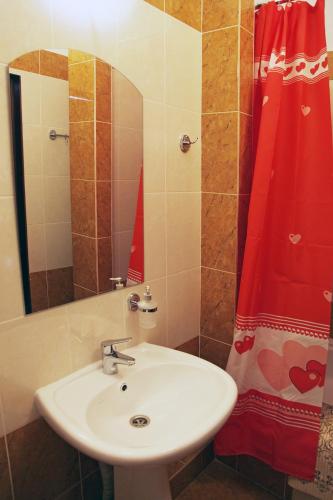 Quadruple Room with Private External Bathroom image 6