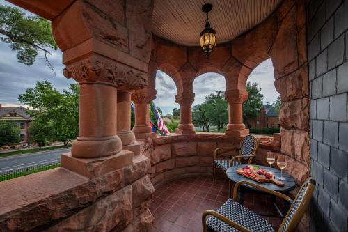 Orman Mansion - Pueblo's Most Luxurious Stay! in 梅薩章克申