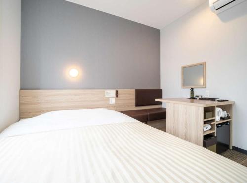 Super Hotel Okayama Station Higashiguchi Room Type - Double Room