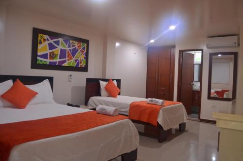 1 double bed, 1 twin bed