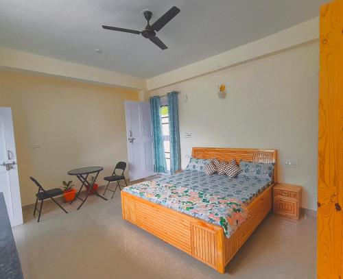 Cedar Crest Homestay in Gharakar