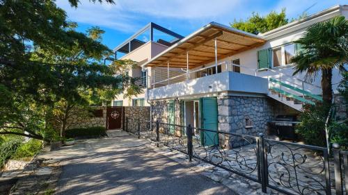 Iekārtas, Villa Hemingway beachfront by Villas Guide in Baške Oštarije