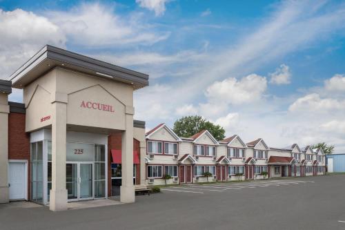A szálláshely kívülről, Travelodge by Wyndham Drummondville in Drummondville