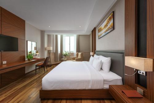 Van Phat Riverside Hotel in Cần Thơ