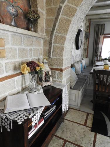  Konstantinou & Elenis in Monodendri