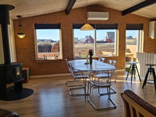 Vista exterior, Dejligt Feriehus I Vrist Tæt På Havet Sj51 (Dejligt Feriehus I Vrist Tæt Pa Havet Sj51) in Harboore