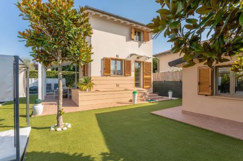 Villino Esse, Libero su 4 Lati più Dependance nel cuore della Versilia 2