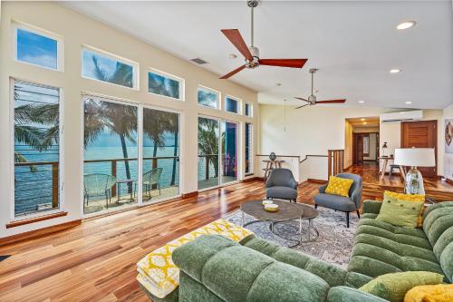 Facilities, Oceanfront Gem in the Beautiful Kaneohe Dream Home Paradise Family Retreat in Kahaluu (HI)