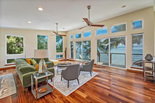 Facilities, Oceanfront Gem in the Beautiful Kaneohe Dream Home Paradise Family Retreat in Kahaluu (HI)