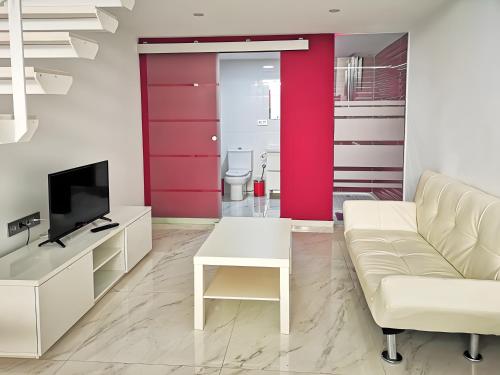 Apartamentos Ofis - Estudio Morado