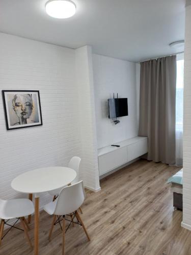 ApartHotel on Demiivska - image 5