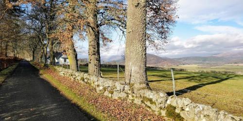 NC500 Stop, Estate Cottage, EV Charging in Fulbrook