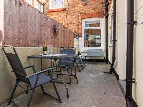 22 Ashville Avenue - image 3