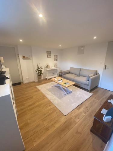 Appartement T2- independant- en sous sol maison familiale - près de Tours - Location saisonnière - Saint-Cyr-sur-Loire