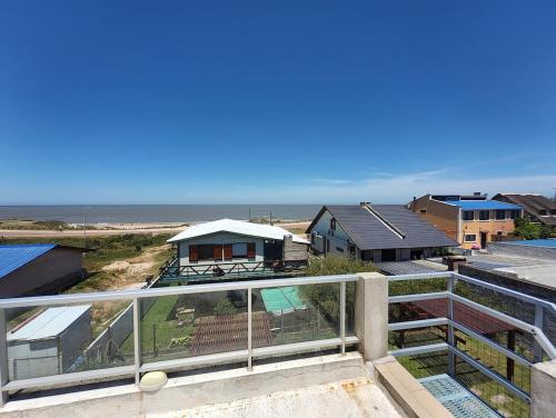 Comfortable and Modern Beach House in Atlantida