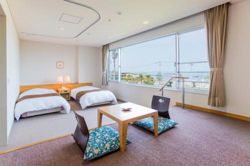 room detail thumbnail 1