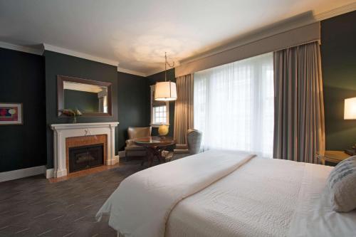 Sentinel Hotel Room Type - Premier King Room