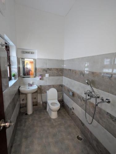 Shakuntalam Premium Stay - A family vacation home - image 5